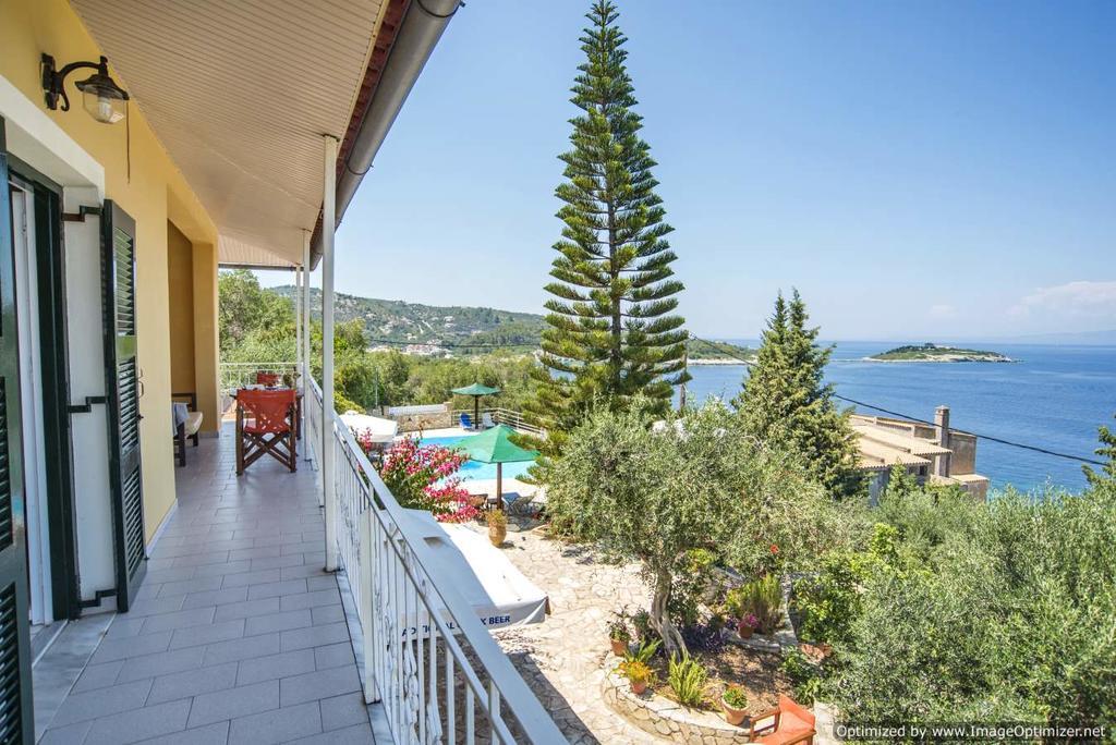 Christos Apartments & Studios Paxos 外观 照片